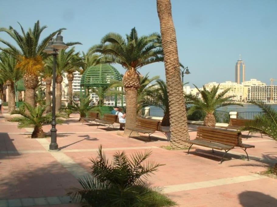 Modern Luxury Penthouse In Perfect Sliema Location Apartment Екстериор снимка